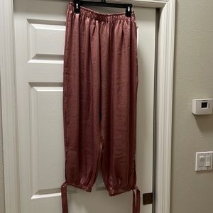 Extra large pink Genie pants never been worn